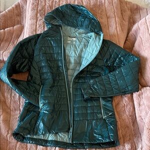 Mountain Hardwear Women's Teal Puffer Jacket